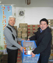 四電労組徳島様からの寄贈の様子